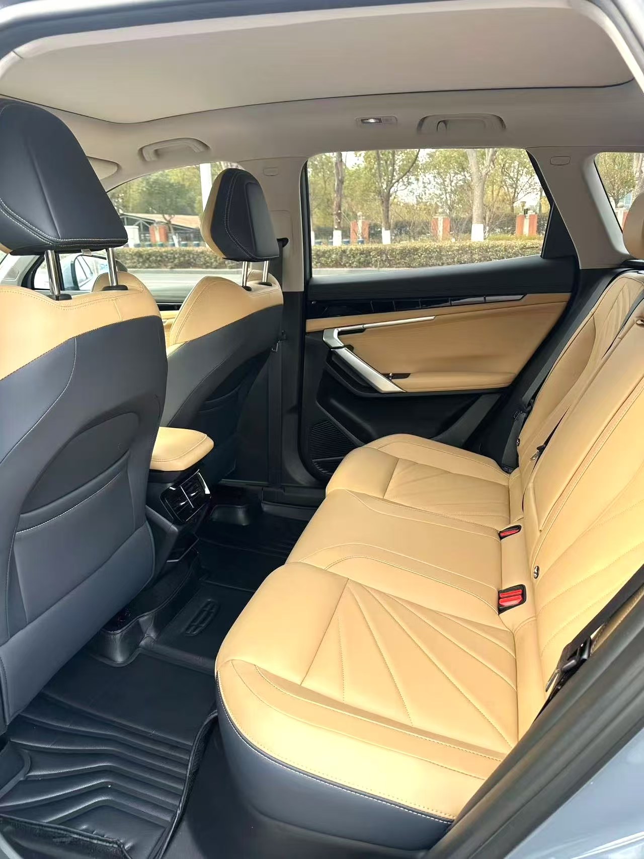 Geely Boyue L – The Perfect Blend of Volvo Technology & Intelligent Luxury - Image 5